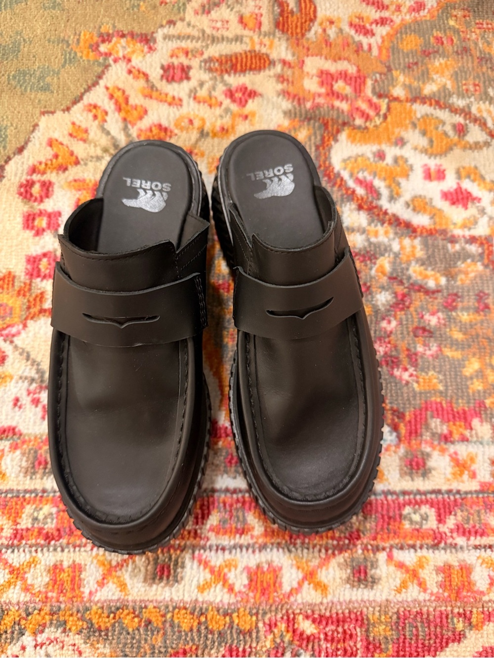 Sorel women’s Black Leather Slip-On Loafer Clogs